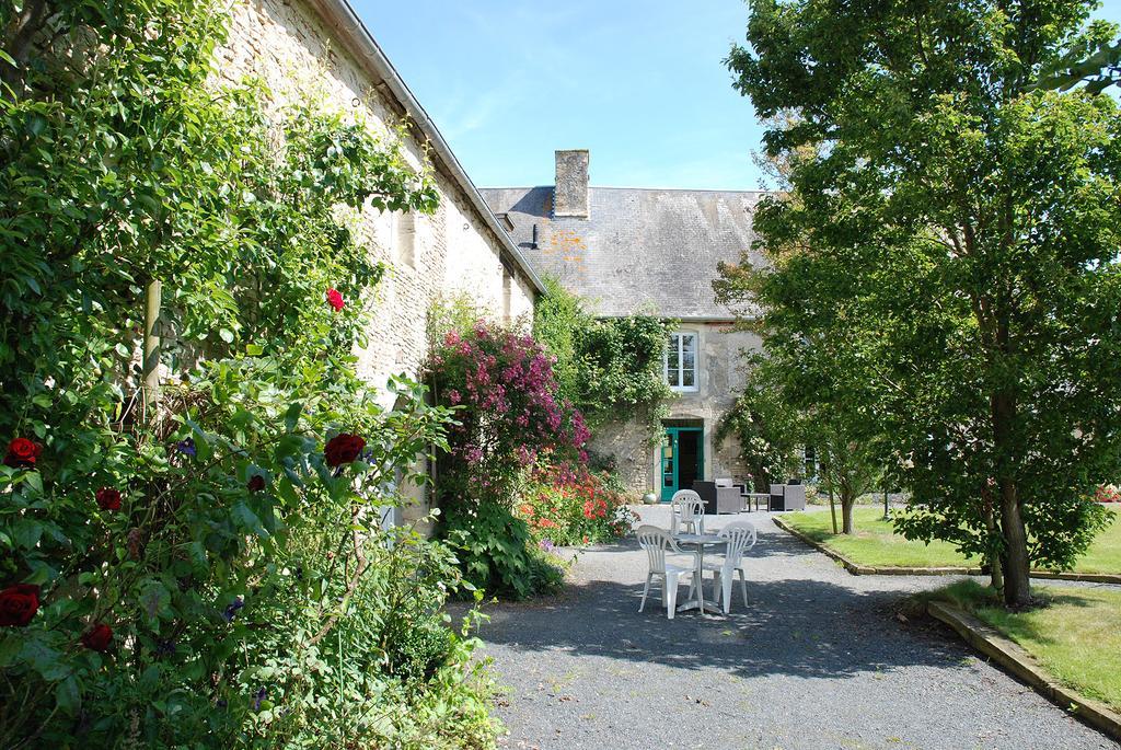 Chambres D'Hotes Les Pieris Grandcamp-Maisy Exterior photo